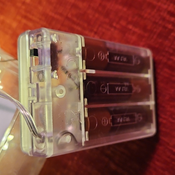 Free People Starry String Lights Mini White 7' Copper Wire With 3 Batteries NWT - Picture 11 of 16